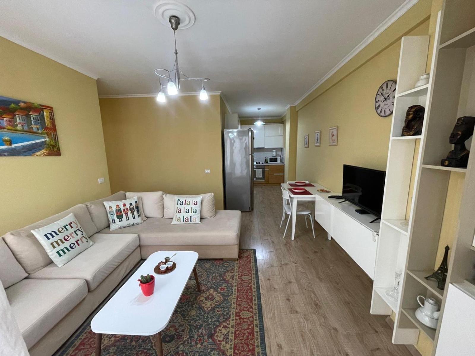 Ergi'S Host Apartment ติรานา ภายนอก รูปภาพ
