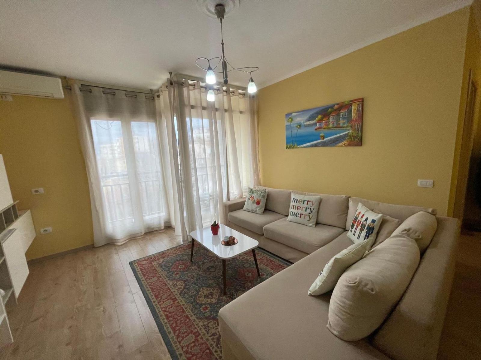 Ergi'S Host Apartment ติรานา ภายนอก รูปภาพ